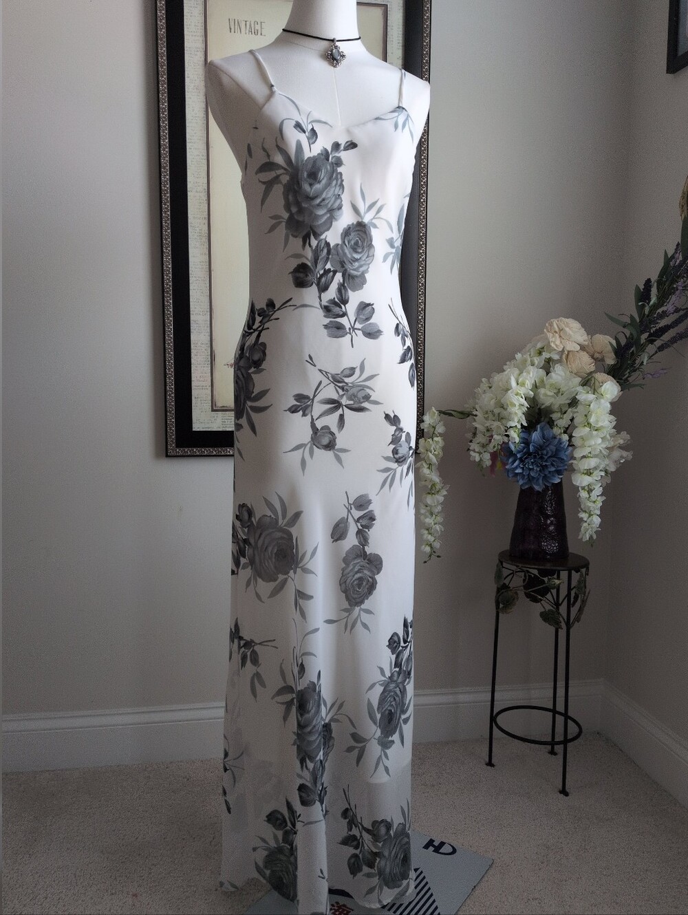 The White House White Gray Floral Slip Maxi Dress Rayon USA Size Sm Vintage